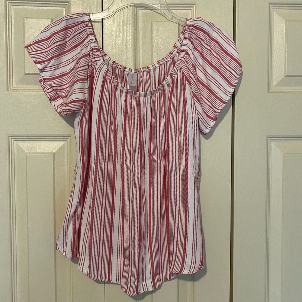 NWOT STRIPPED SHORT SLEEVE TOP
